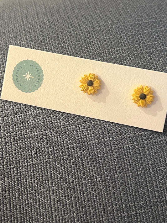 Mini Sunflower Stud